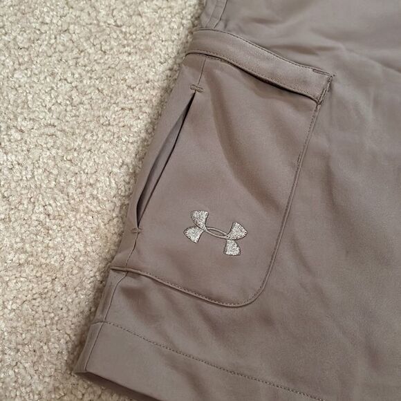 BOYS SIZE YOUTH MEDIUM UNDER ARMOUR DRESS SHORTS - Picture 2 of 9
